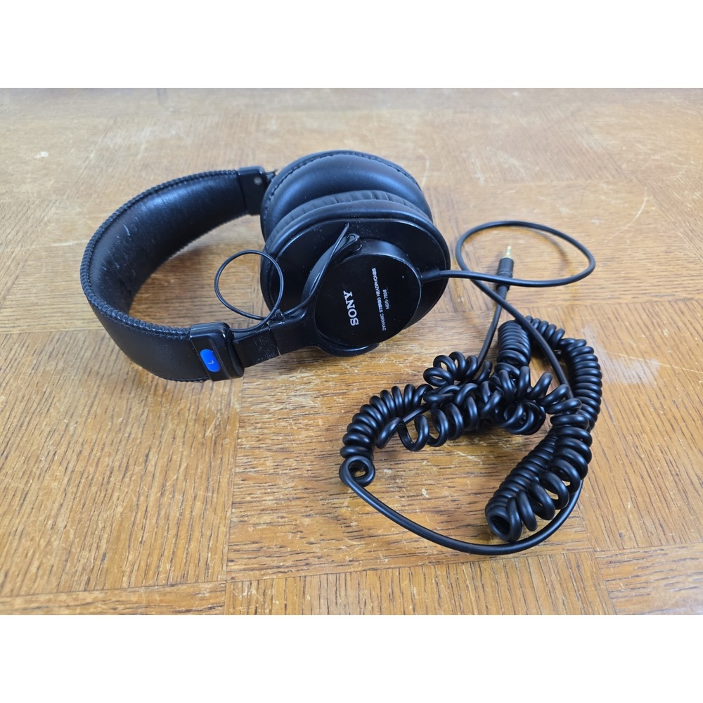 Sony MDR-7506 Studio Dynamic Stereo Headphones Black